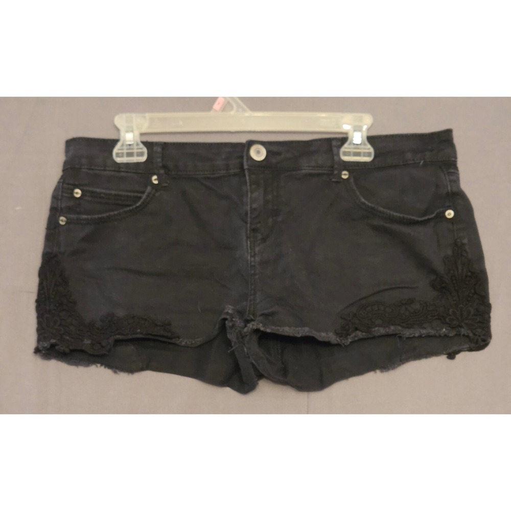 Rue 21 Shortie Shorts Women's Size 13/14 Black Lace Flowers